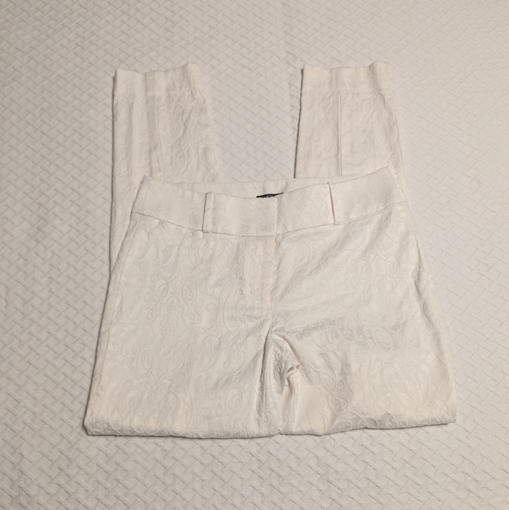 Ann Taylor Loft Julie Skinny White Cropped Ankle Pants Size 0 Embossed Pattern